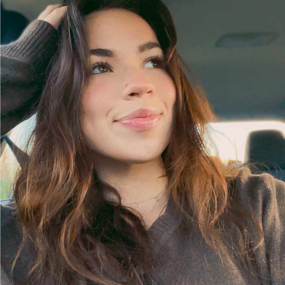 Meet your Posher, Hallie